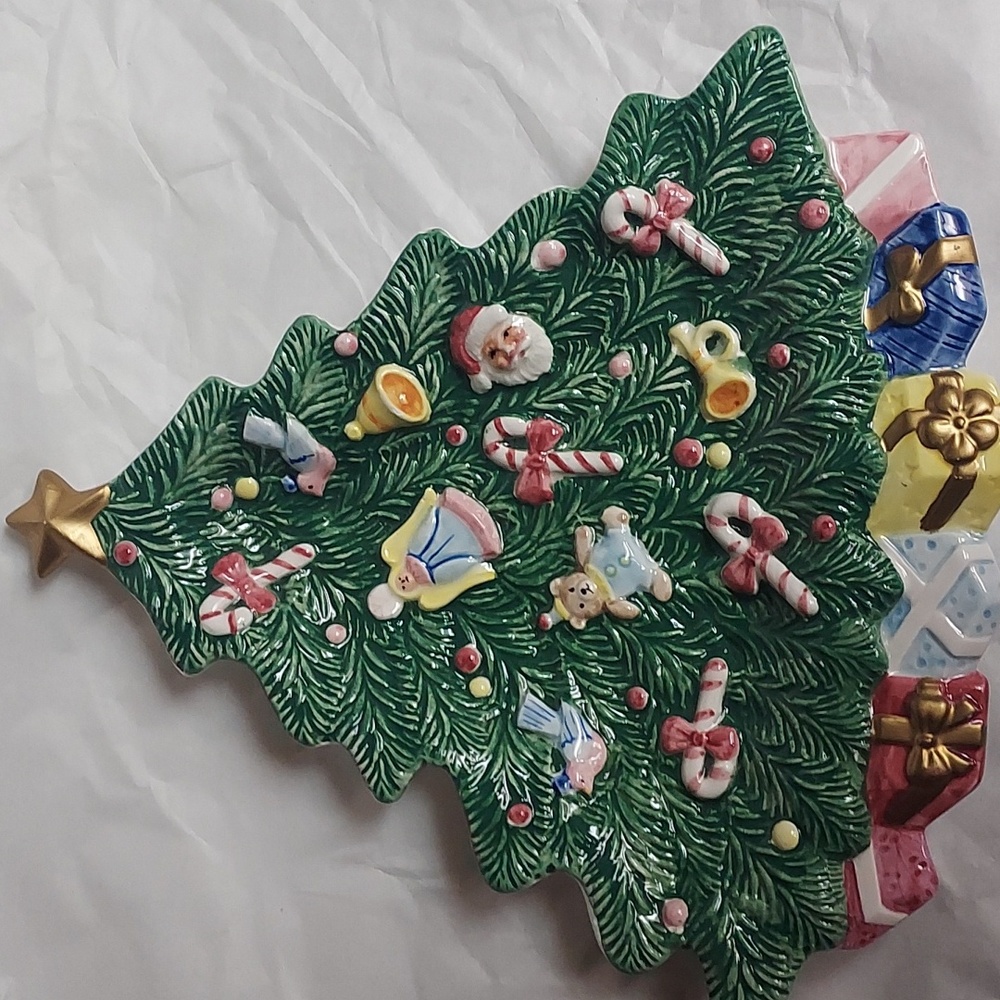 Omnibus Sri Lanka Christmas Tree  Dish 1992.